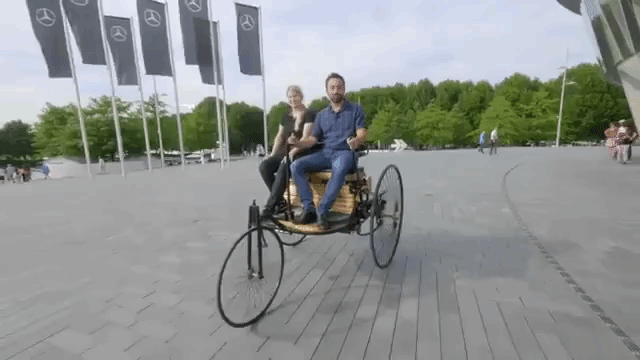 Driving Around in a Replica of the World&#39;s First Car
