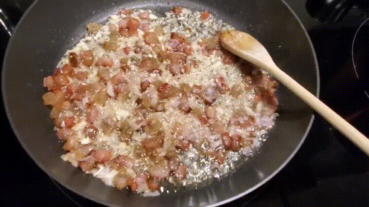 Can you smell this gif? Sautéing pancetta and garlic. - GIF on Imgur