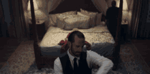 Handmaid Tale GIFs | Tenor