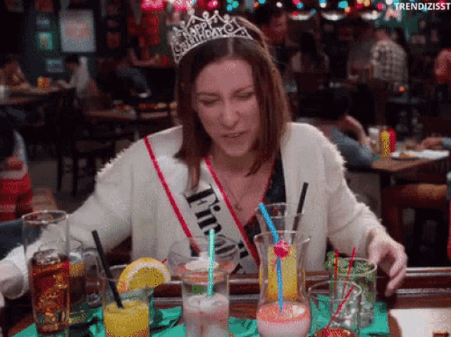 Drink Cocktails GIF - Drink Cocktails Sue Heck - Discover & Share GIFs