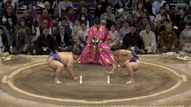 Hiradoumi (purple) defeats Churanoumi (black).