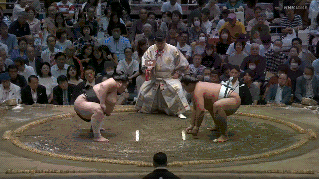 Tsurugisho vs. Hokuseiho. 2023 Aki basho. Sumo.