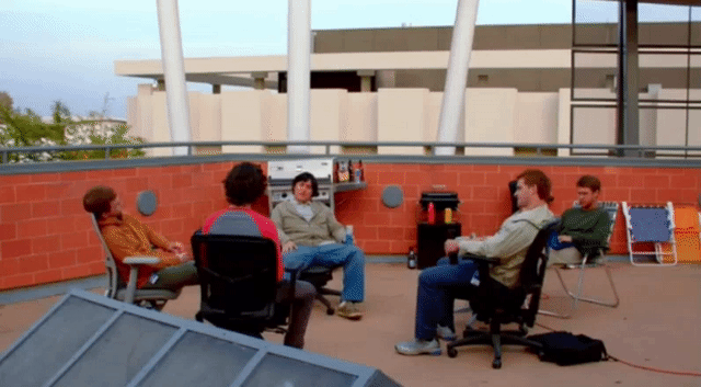 Tech workers are sending this 'Silicon Valley' star some surprising  pictures from their offices