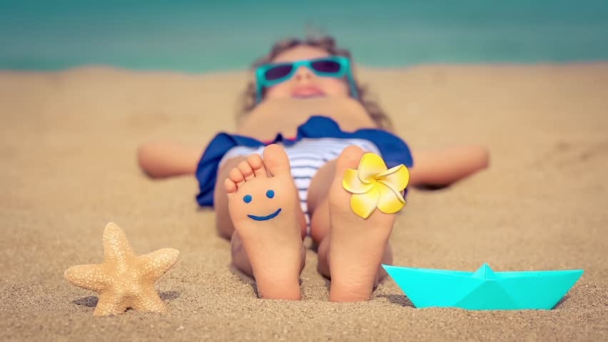 The Tiny, Unnoticed Things We Moms Do Over Summer Vacation
