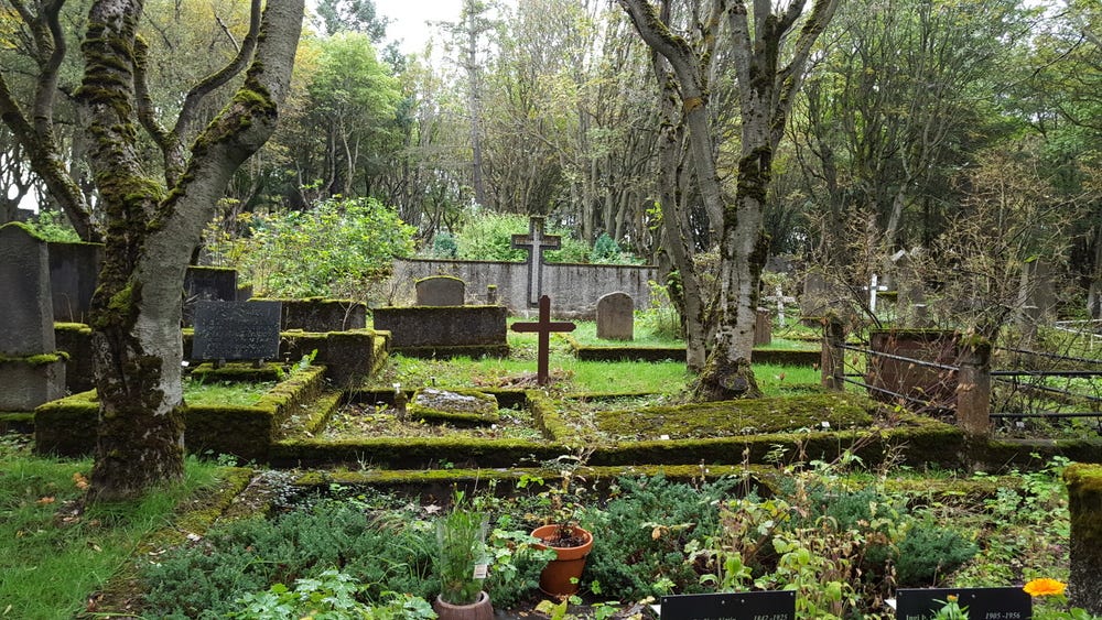 14 fascinating cemeteries around the world