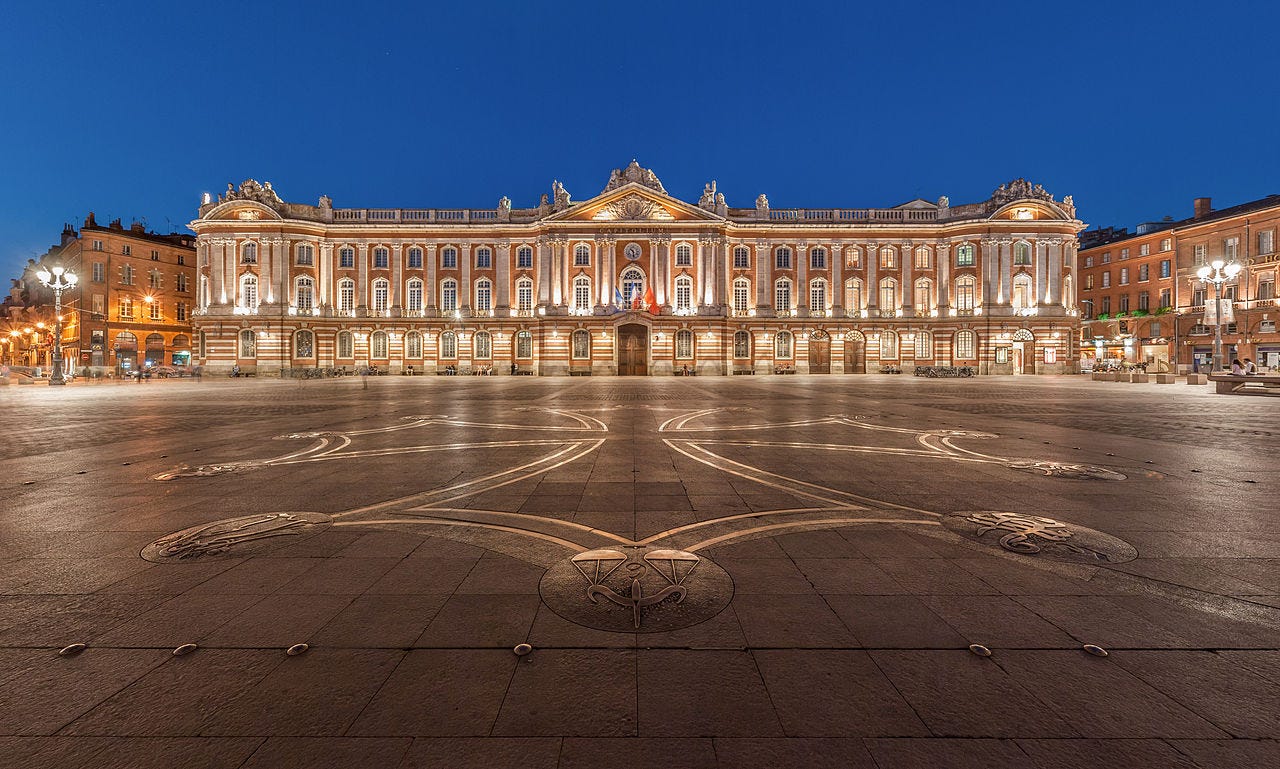 Fichier:Toulouse Capitole Night Wikimedia Commons.jpg — Wikipédia