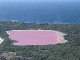 Lake Hillier 2 Middle Island Recherche Archipelago NR IV-2011.JPG