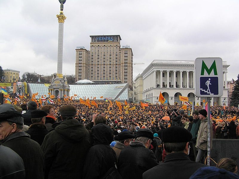 File:Morning first day of Orange Revolution.jpg