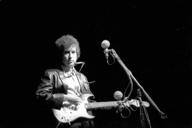 When Bob Dylan Went Electric - WSJ