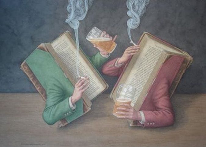 pintura surrealista mostrando dois livros com braços, semiabertos e virados um de frente para o outro, segurando copos de cerveja e cigarros acesos