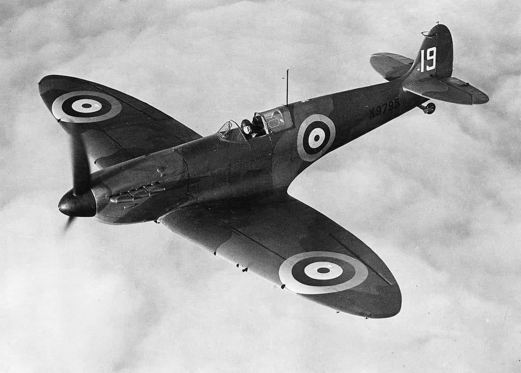 5 Best British Fighter Planes of WW2 - Aero Corner