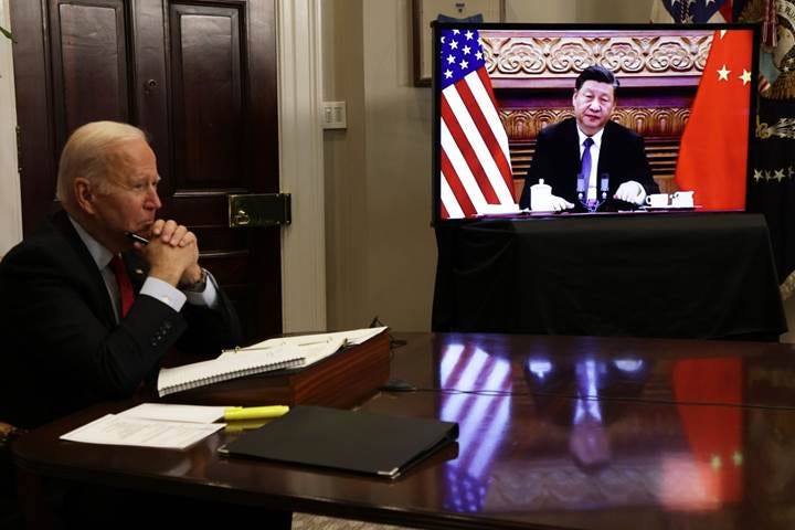 A picture containing table, person, indoor, person

Description automatically generated