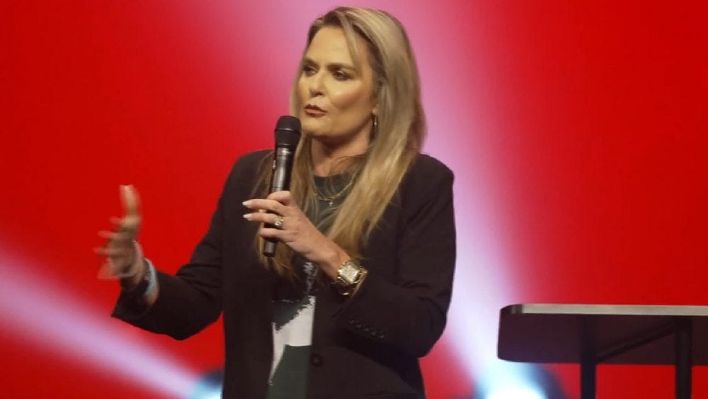 Woman Preacher at SBC Megachurch in Florida Urges People to See a Psychologist for Emotional or Sin Issues