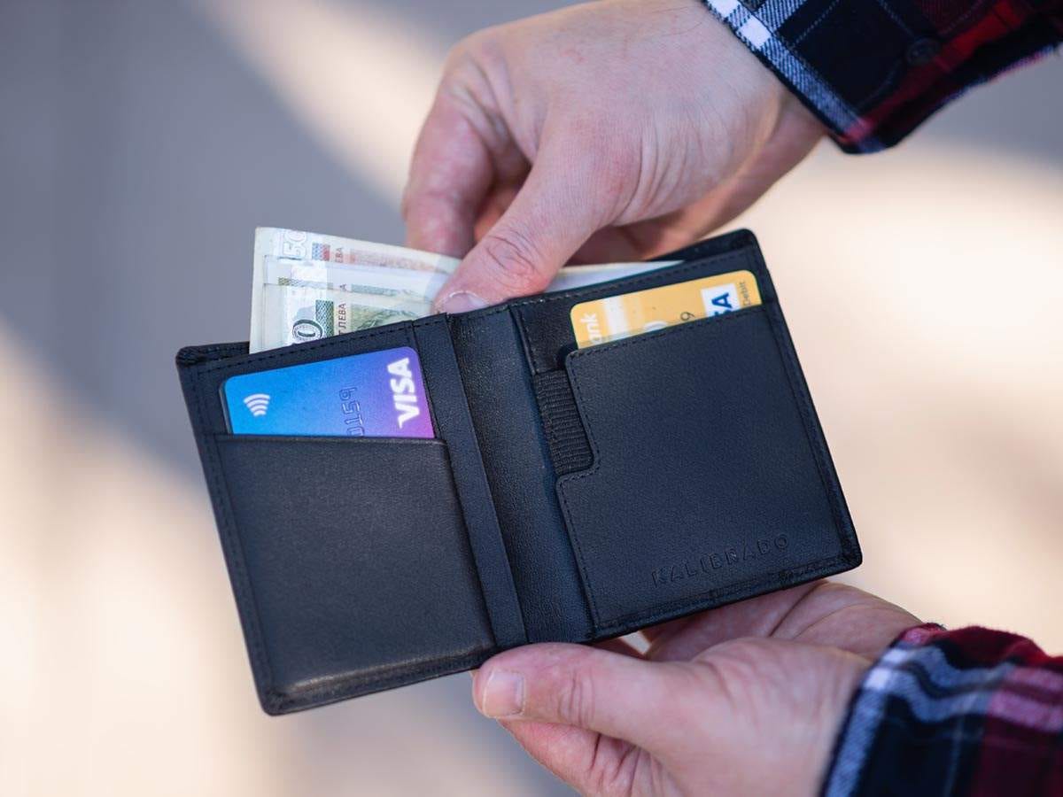 Slim wallets for men: Ditch bulky wallets for sleek designs to carry your  essentials | Most Searched Products - Times of India
