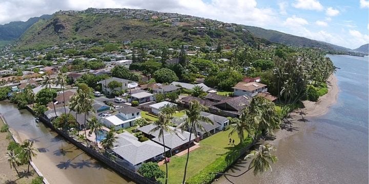 drone-shot-aina-haina-michael-torres