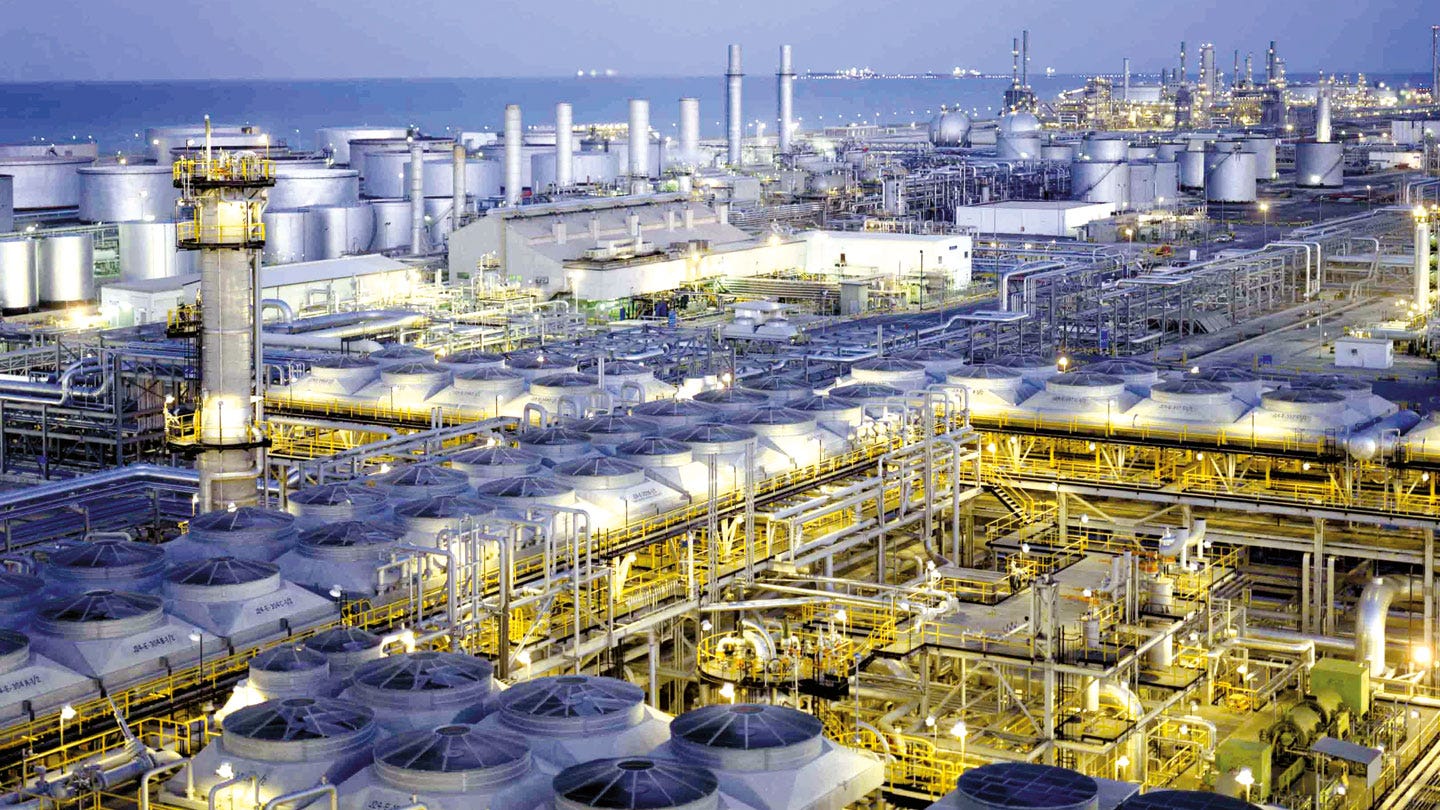 Saudi Aramco lowers Arab Light oil price to Asia, Europe in June | Arab News