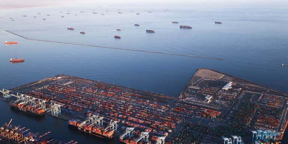Port of Los Angeles Stops Short of 24-Hour Operations, Unlike Long Beach -  WSJ