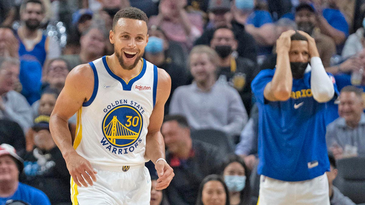 Steph Curry&#39;s 3-point prowess reaches a new level with 30-foot floater off  one leg - CBSSports.com