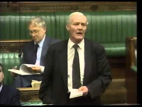 Tony Benn 1992 Speech to Parliament on Arms Sales To Iraq - YouTube