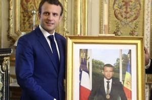 Emmanuel Macron : sa photo officielle fait polémique