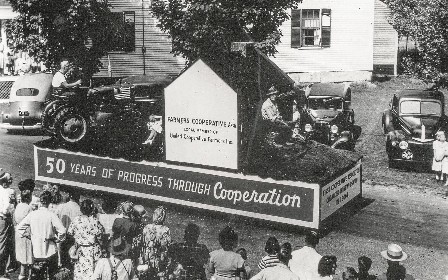 Farmer's Coop float in parade