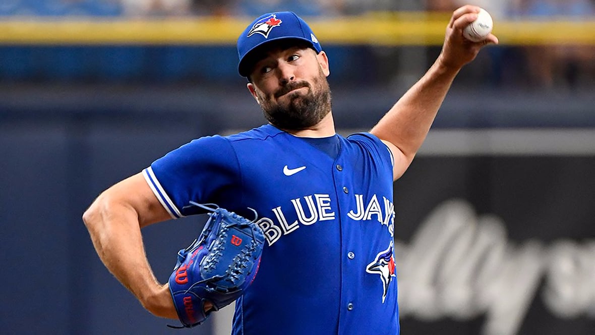 Robbie Ray loses no-hit bid in 7th inning, helps Blue Jays avoid series  sweep | CBC Sports