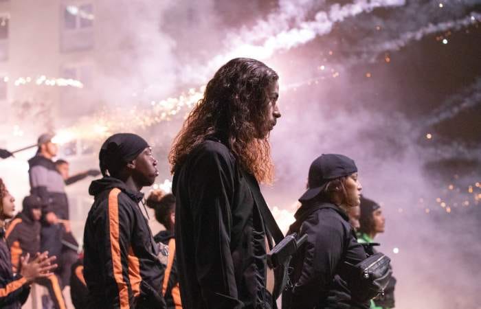 Image result from https://tass.railpage.com.au/ms/news/athena-le-film-choc-de-netflix-sur-la-violence-et-linjustice/