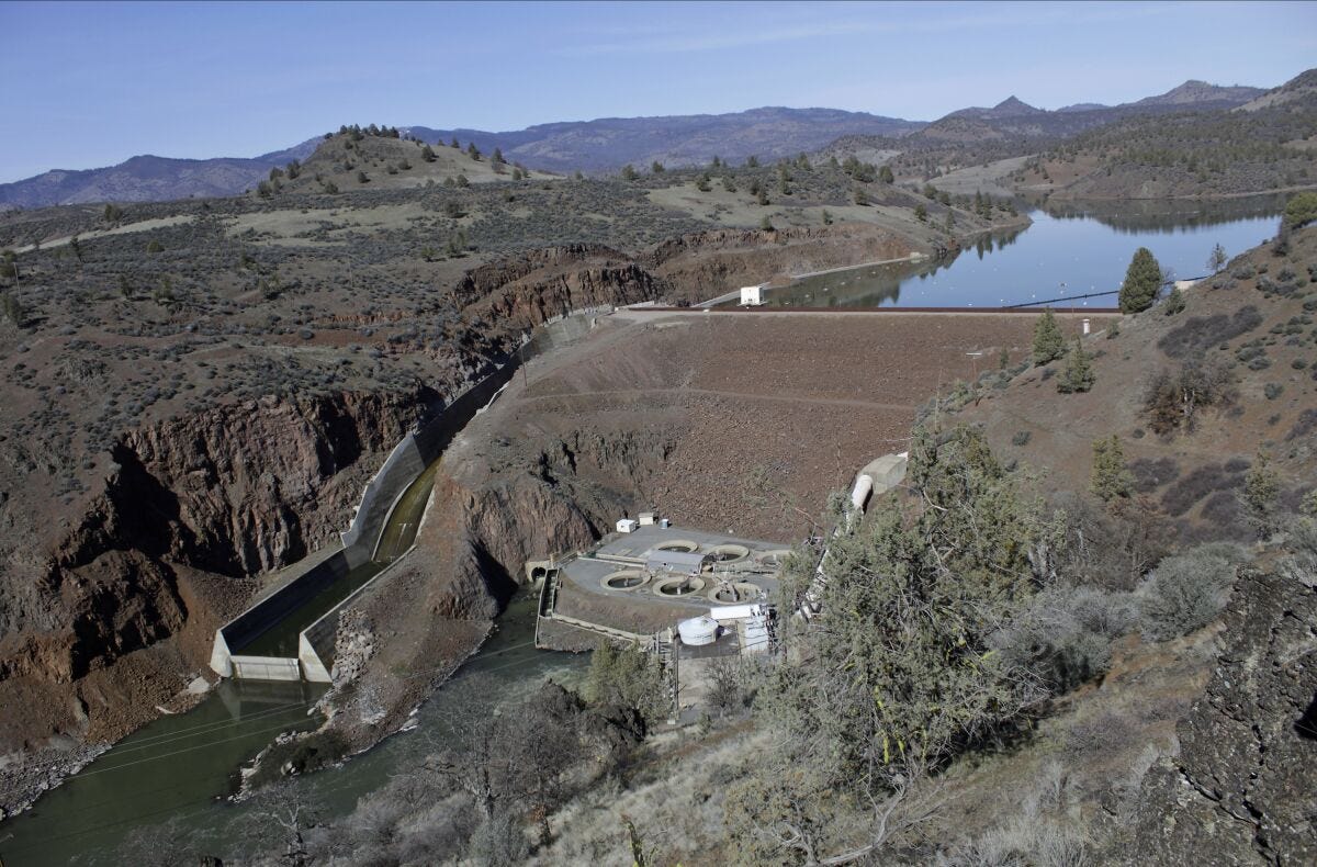 Regulators approve demolition of four Klamath River dams - Los Angeles Times