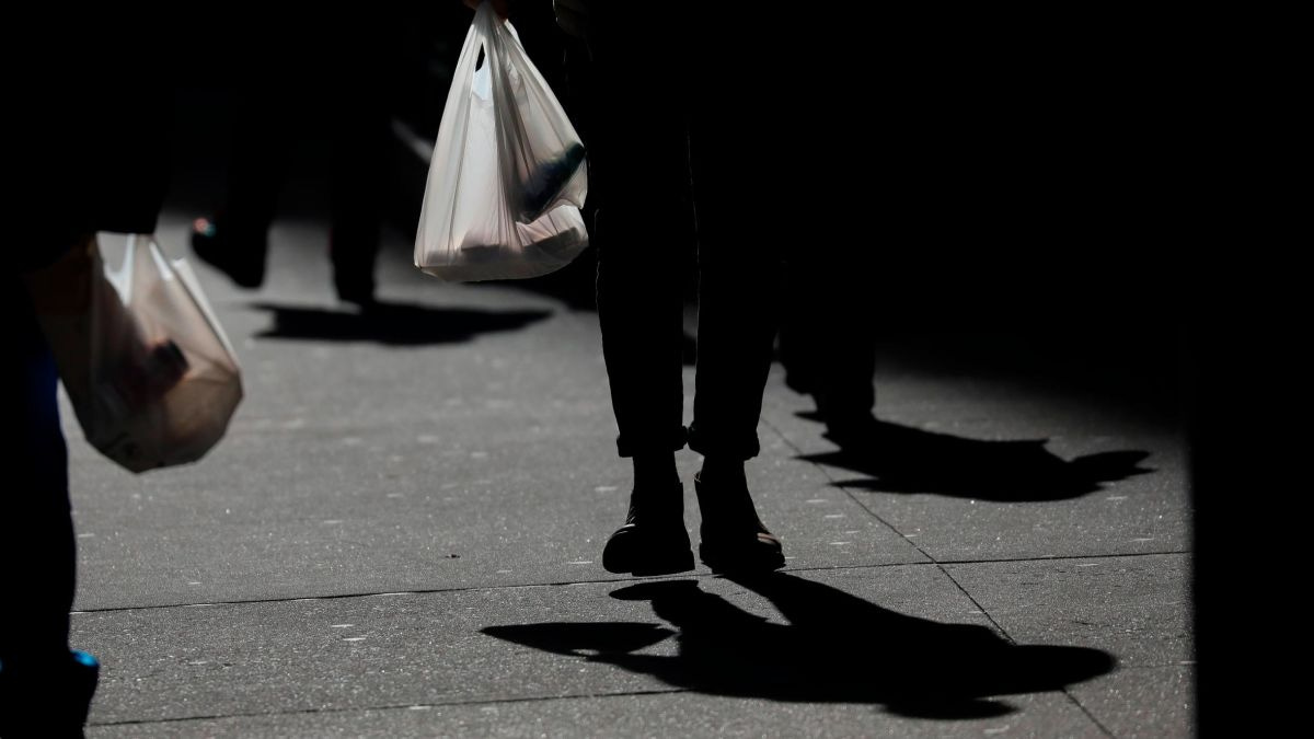 Plastic bag ban: New York expected to be the second state to prohibit them  | CNN
