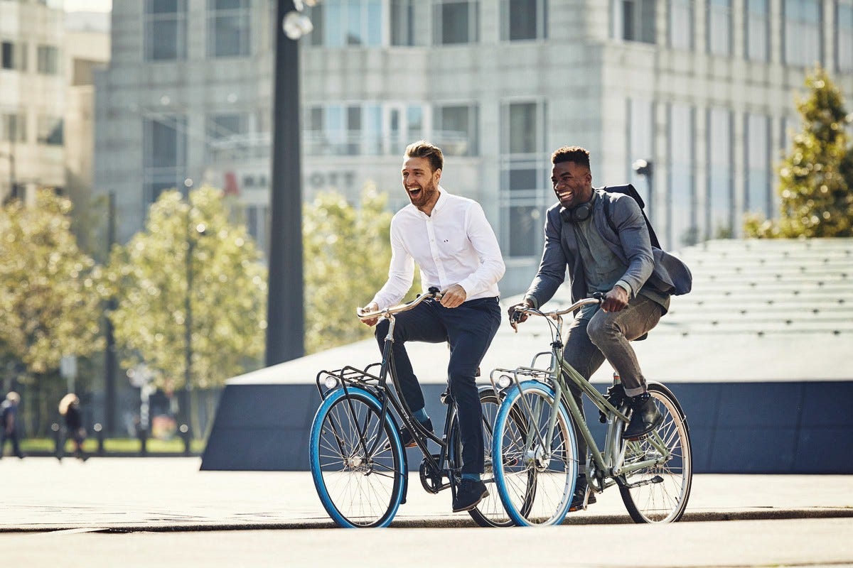 Swapfiets. The blue front tire | by Akihiro Takeuchi | Identity Design |  Medium