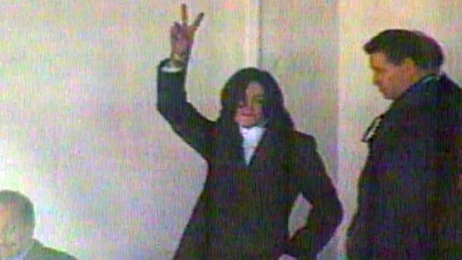Video 11/20/2003: Michael Jackson Arrested - ABC News