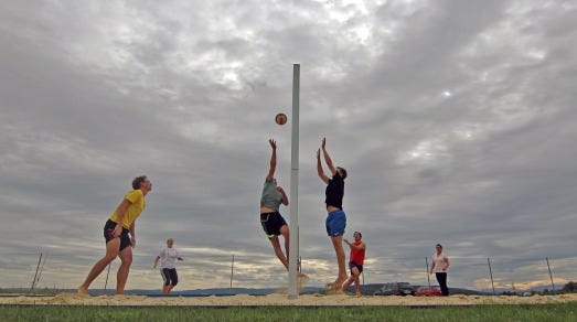 beach-volleyball-843195_1280