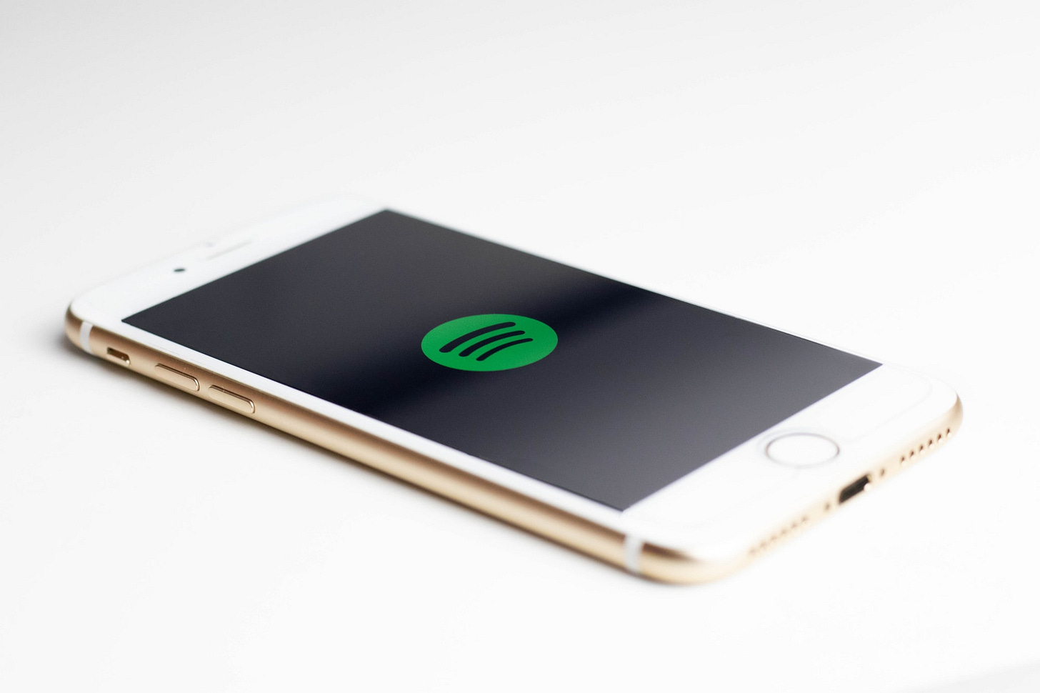 Spotify Rolls Out Paid Podcast Subscriptions To All U.S. Podcasters Spotify Rolls Out Paid Podcast Subscriptions To All U.S. Podcasters