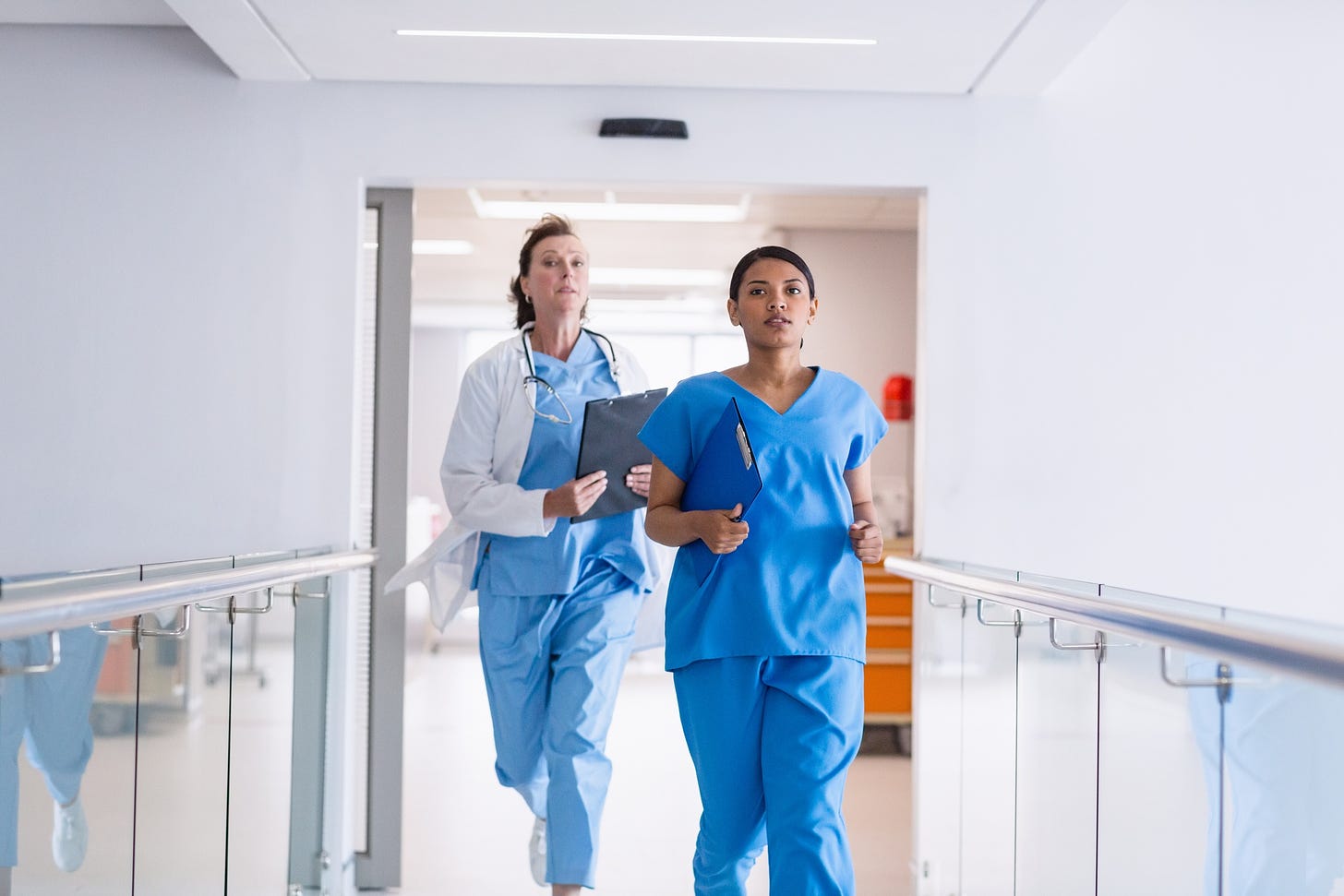 6 Simple Ways Nurses Can Save Time During a Shift