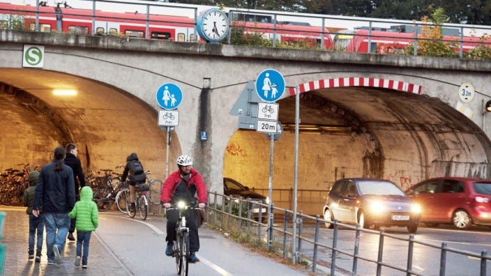 Neuer Tunnel in Laim für Radler, Fußgänger und Busse - München - SZ.de