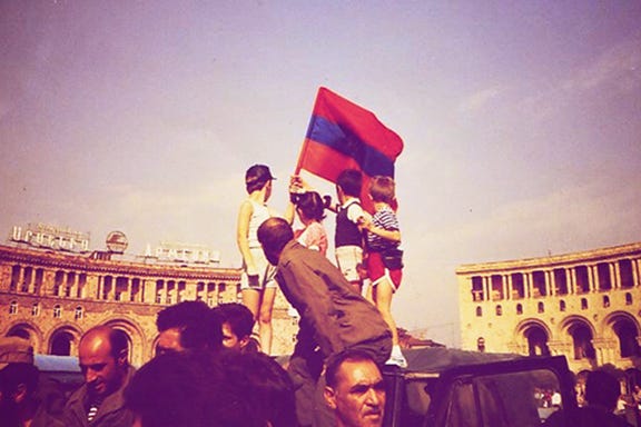 Motherland Armenia: Independent? – Asbarez.com
