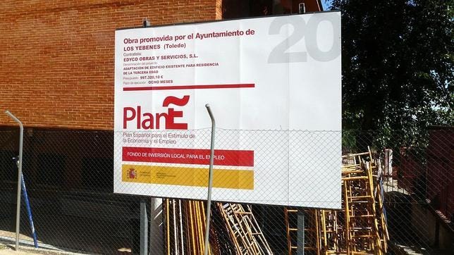 El último disparate del «Plan E» de Zapatero: más de 100.000 euros de multa  por un cartel
