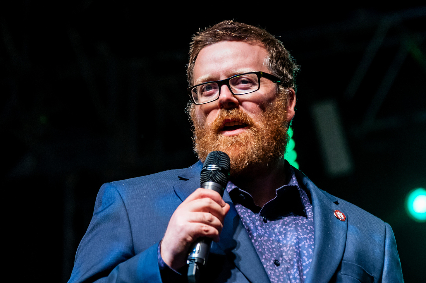 “Comedian” Frankie Boyle made “rape joke” about Holly Willoughby