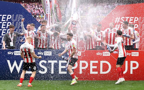 Fourth time lucky as Sunderland beat Wycombe Wanderers to seal Championship  return