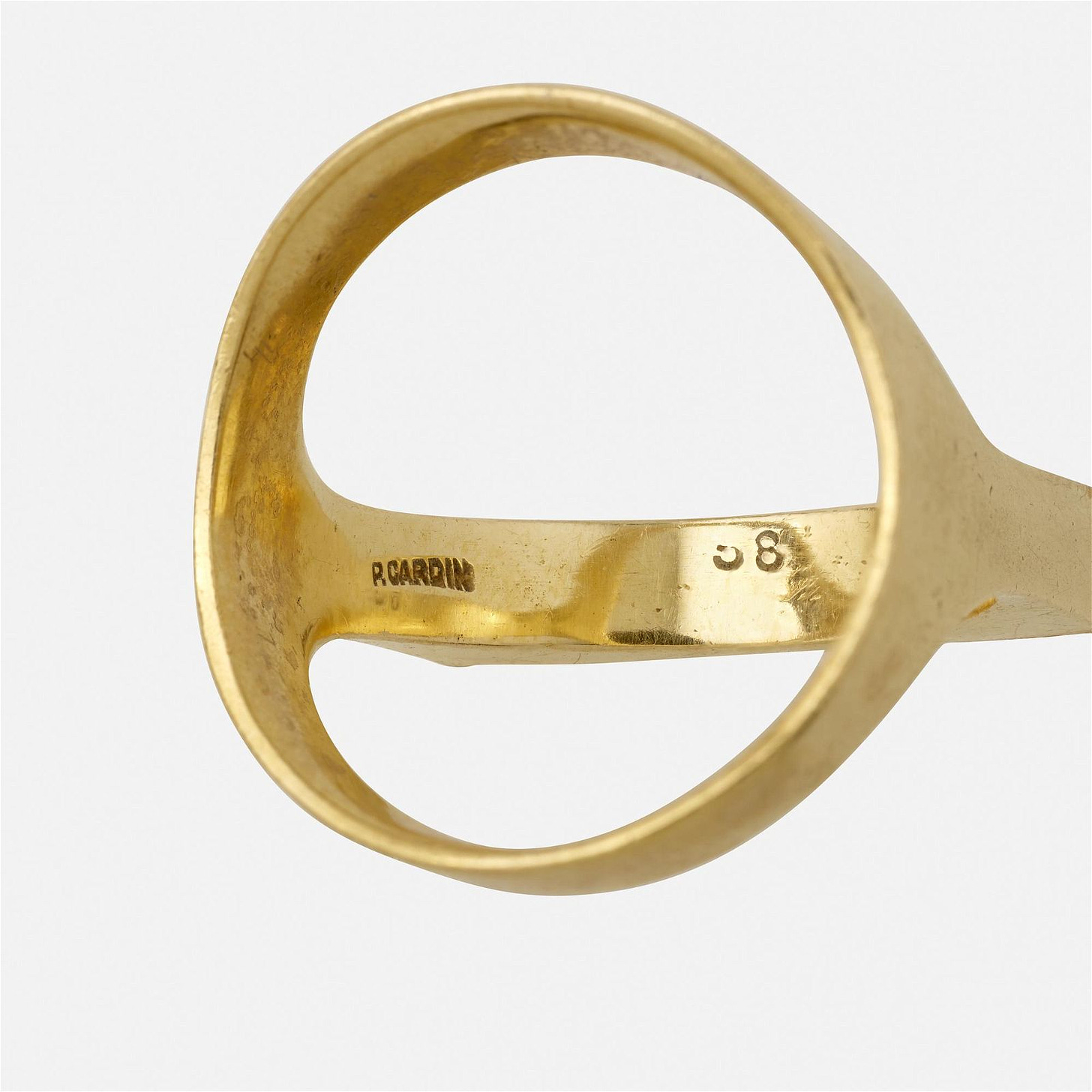 Pierre Cardin, Gold ring