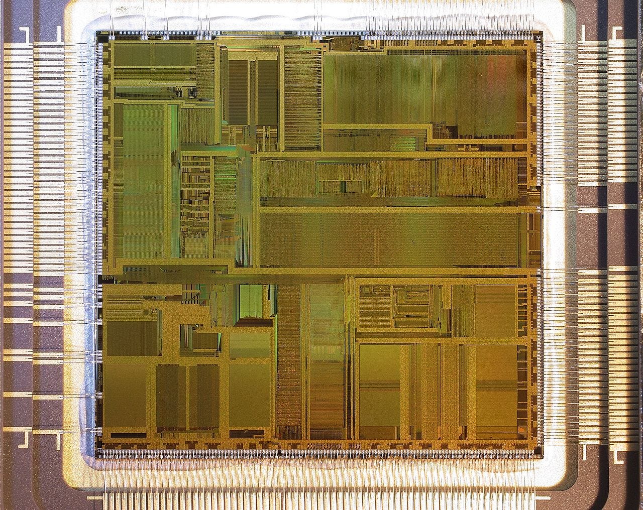 Intel Pentium A80501 66MHz SX950 Die Image