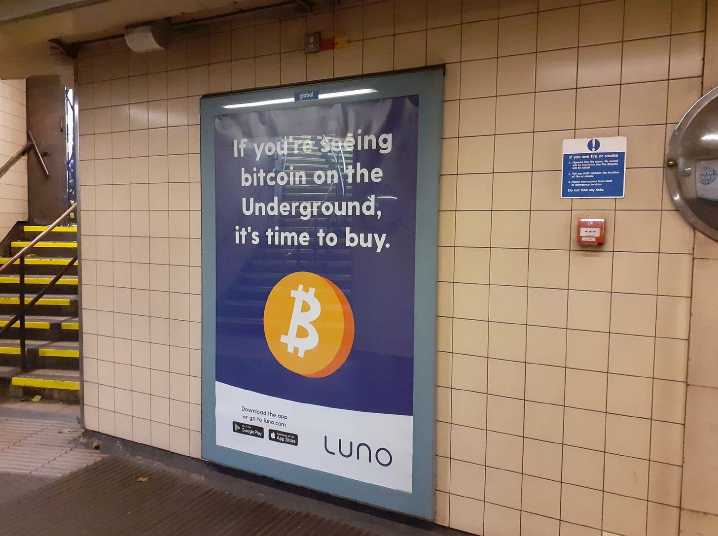 Irresponsible&#39; London Underground Bitcoin advert banned - BBC News