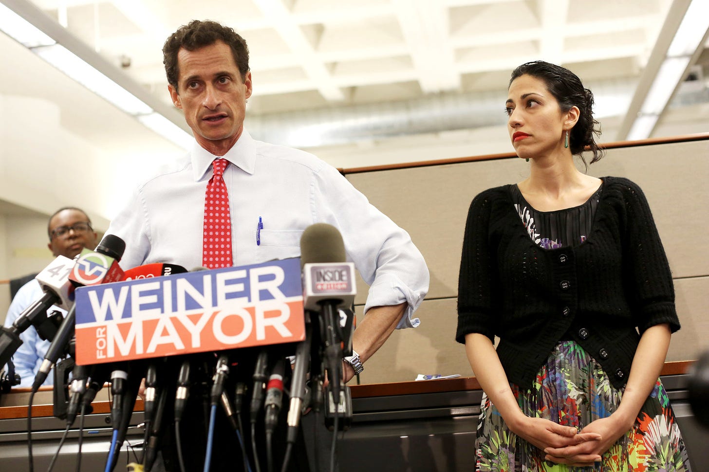 Weiner Admits Explicit Texting After House Exit - The New York Times