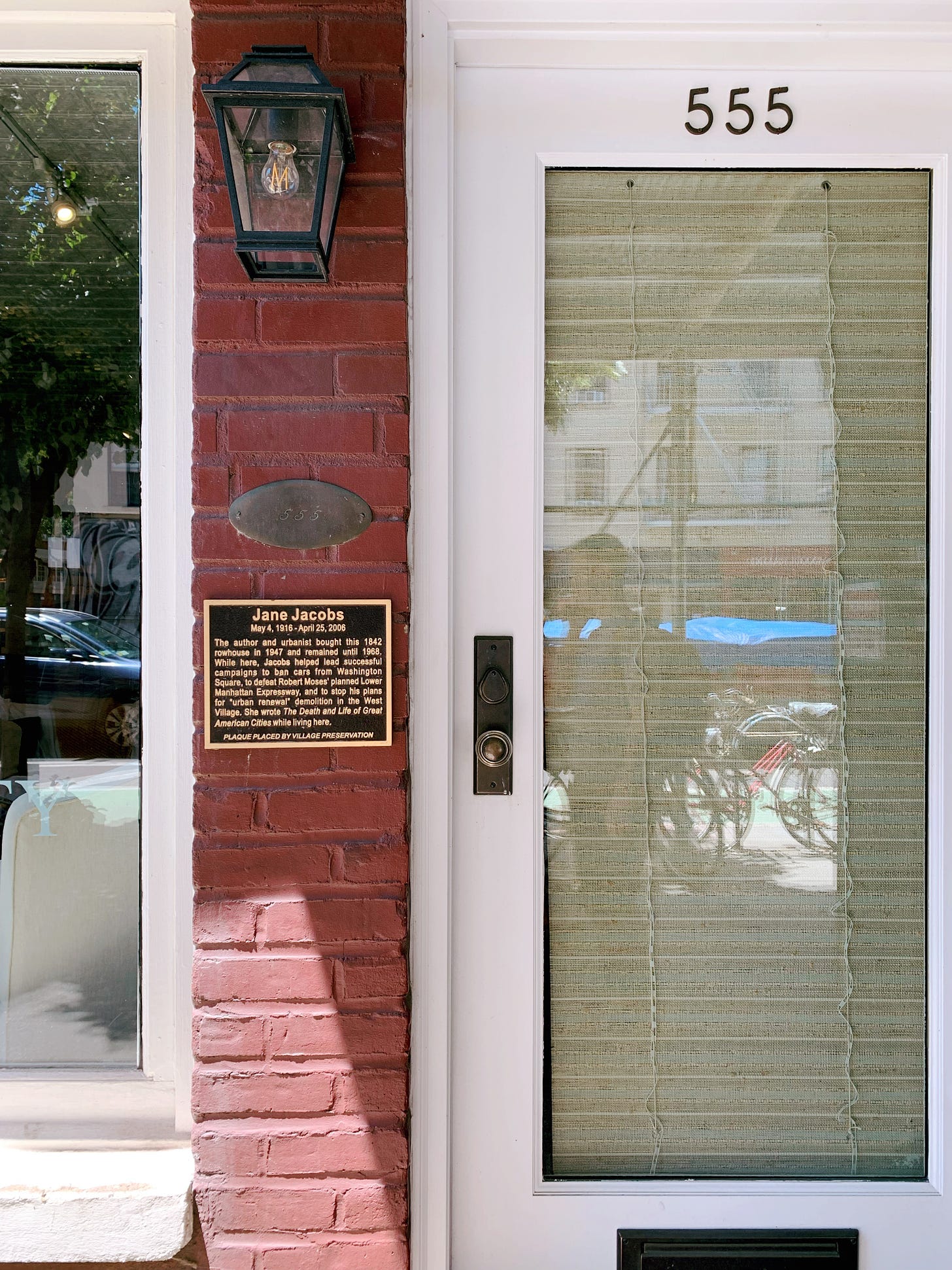 Jane Jacobs plaque at 555 Hudson St