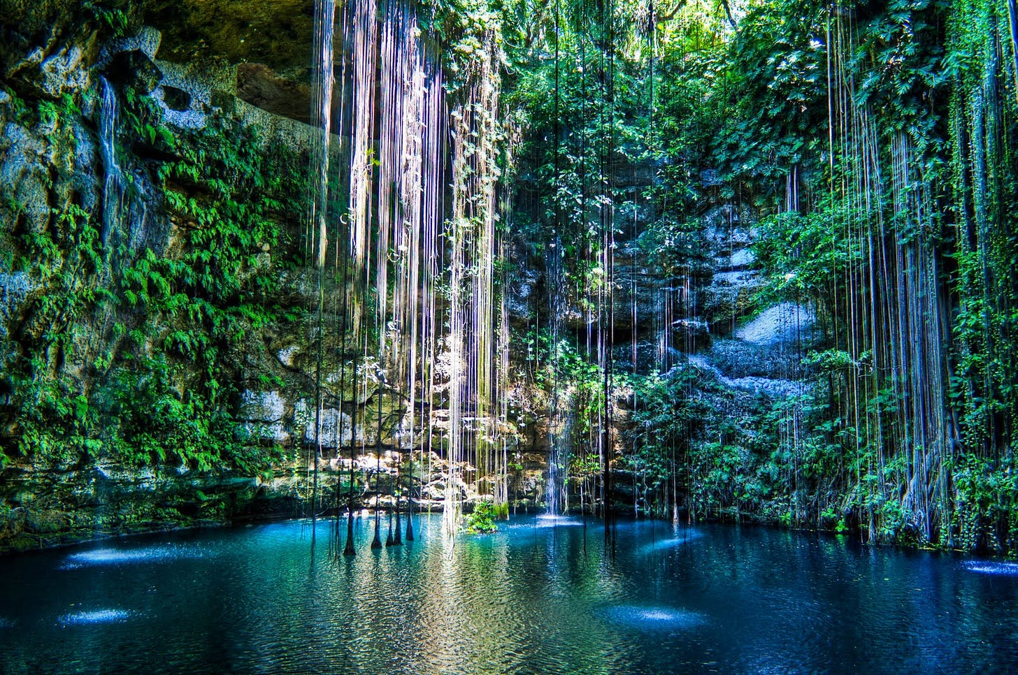 Cenote Ik Kil Image