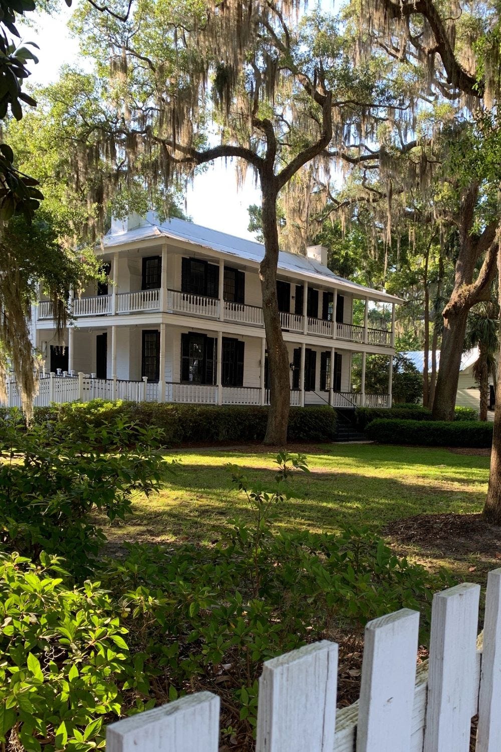 A historical home on Calhoun Street in Old Town Bluffton is one of my favorite sights.