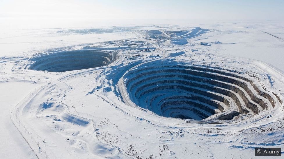 Una miniera, ovvero un grosso buco nella Terra.