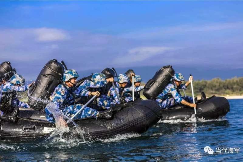 中國海軍陸戰隊的演訓情況。（中國軍網）