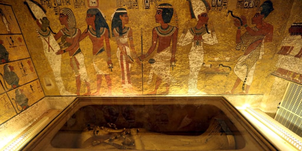 Experts Optimistic King Tut's Tomb May Conceal Egypt's Lost Queen