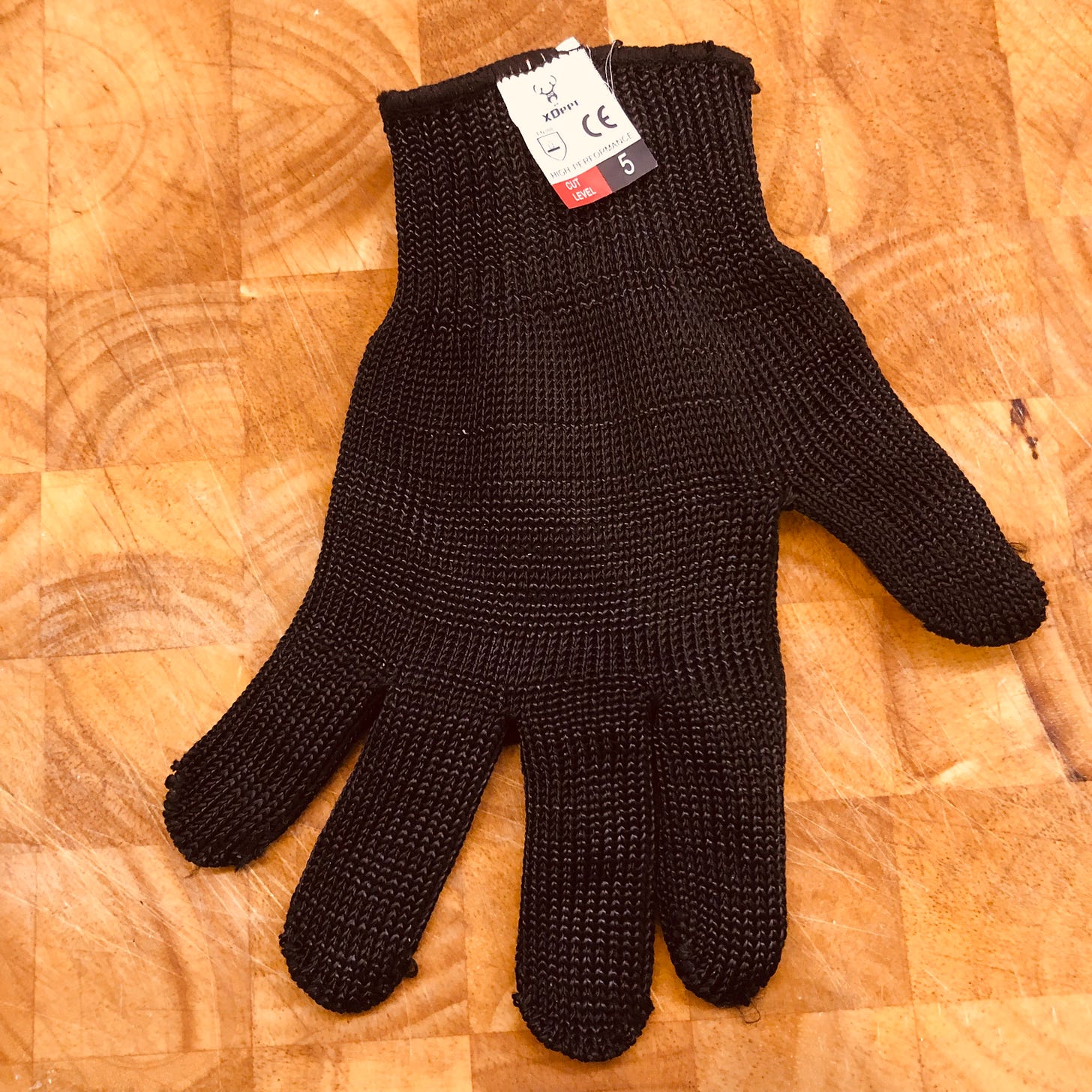 A cut-proof glove